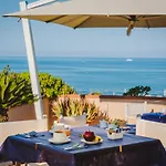 San Francisco Otel 3*