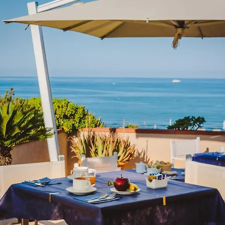 San Francisco Hotell 3*